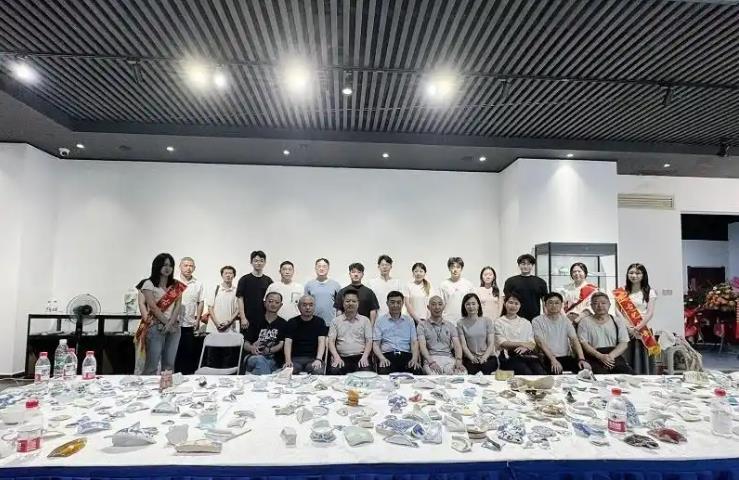 首届中国古代陶瓷标本展