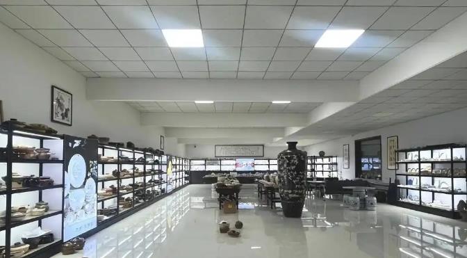 邯郸峰峰矿区：窑火映云端 老瓷厂借直播焕
